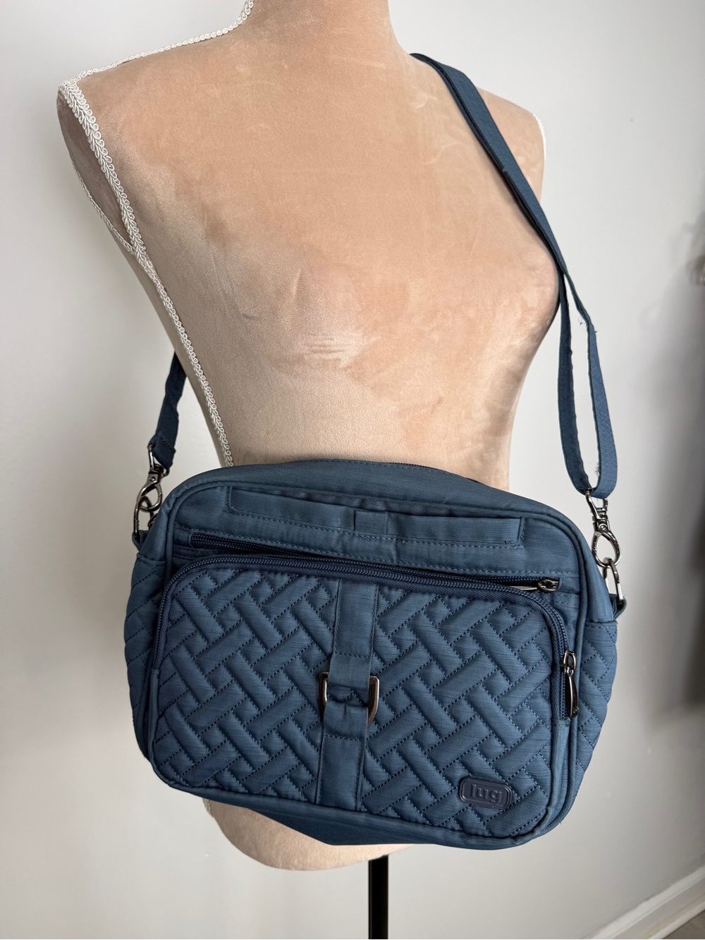 lug Quilted Navy Blue Crossbody Bag - Picture 2 of 6